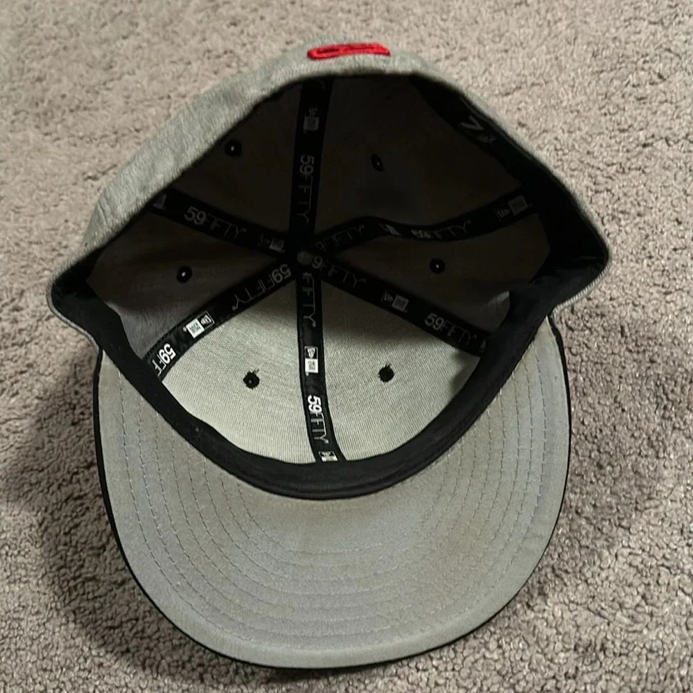Seattle mariners grey / black / red new era hat - Picture 2 of 4